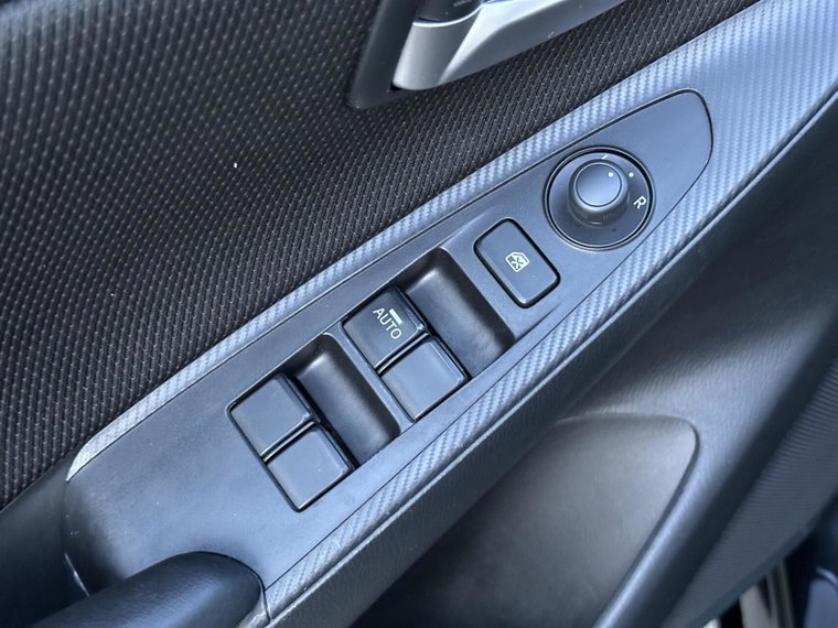 Vehicle Image 27