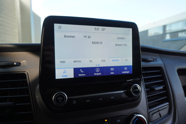 Vehicle Image 11