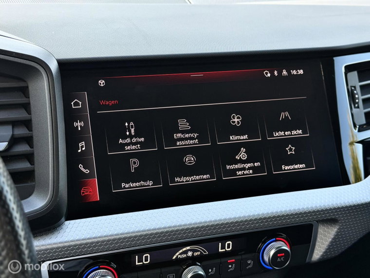 Vehicle Image 25