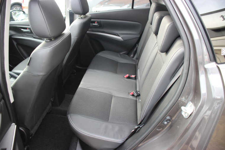Vehicle Image 10