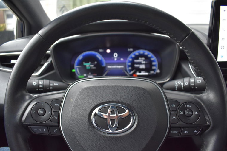Vehicle Image 12