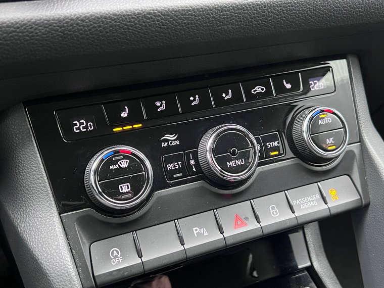 Vehicle Image 33