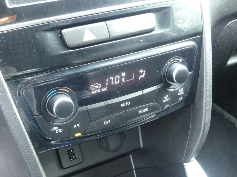 Vehicle Image 28