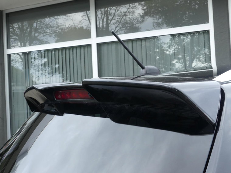 Vehicle Image 32