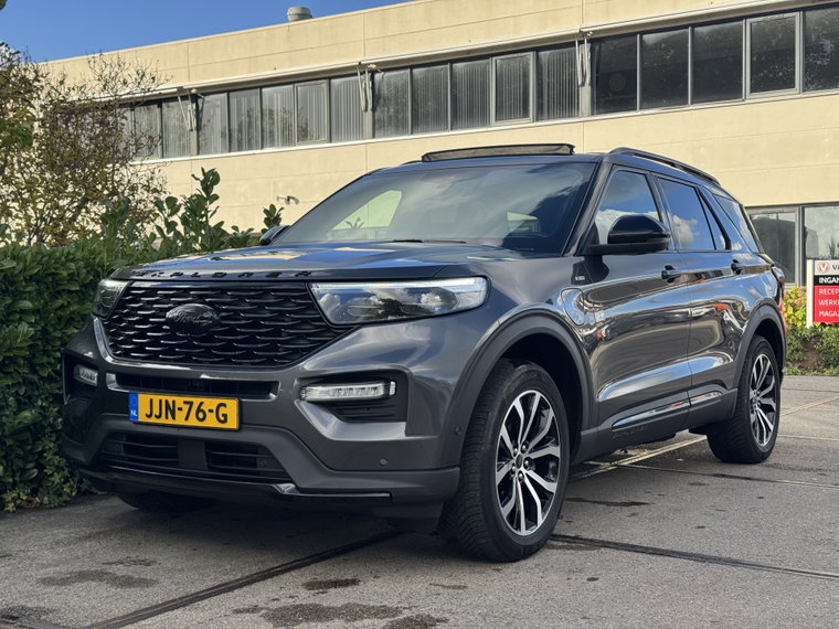 Vehicle Image 13
