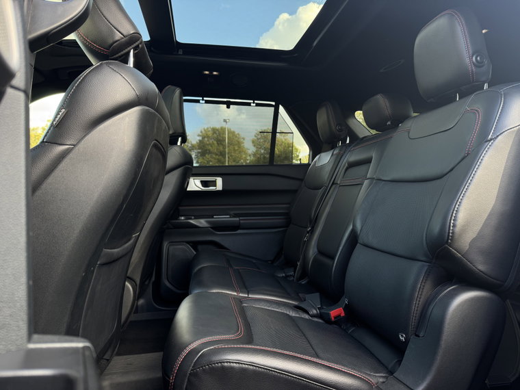 Vehicle Image 15