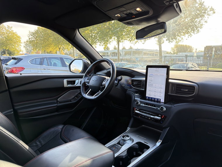 Vehicle Image 37