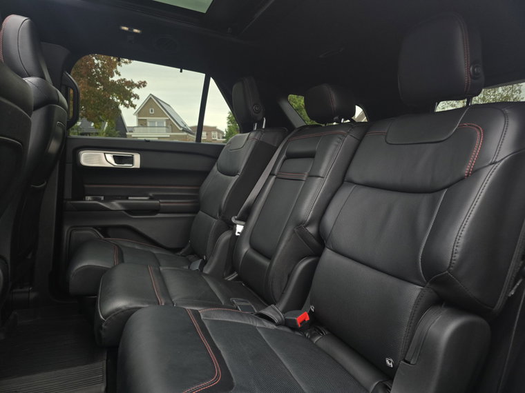 Vehicle Image 42