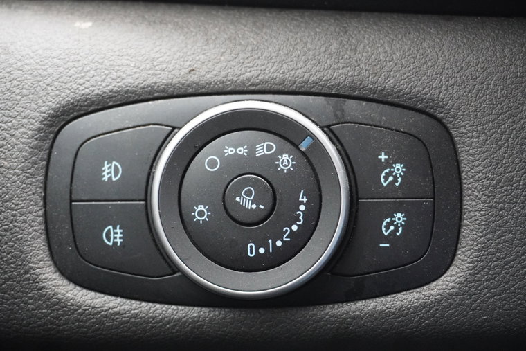 Vehicle Image 19