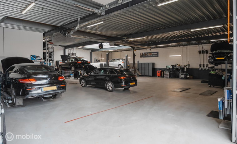 Vehicle Image 37