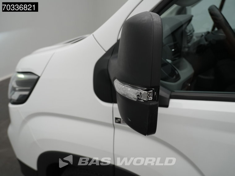 Vehicle Image 39