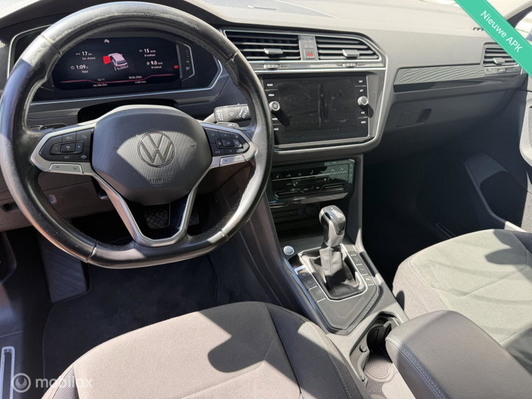 Vehicle Image 38