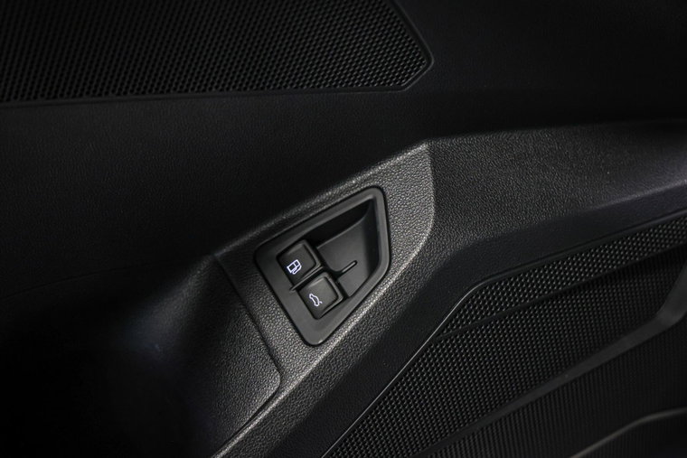 Vehicle Image 48