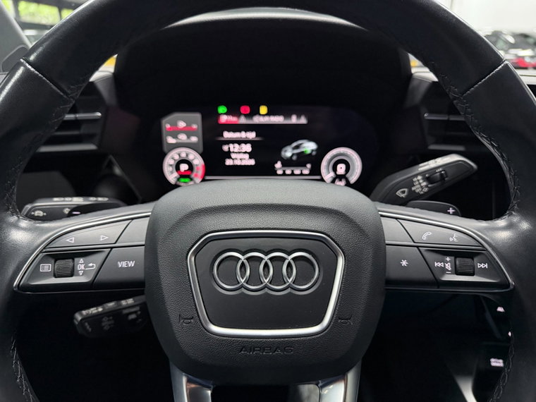 Vehicle Image 25