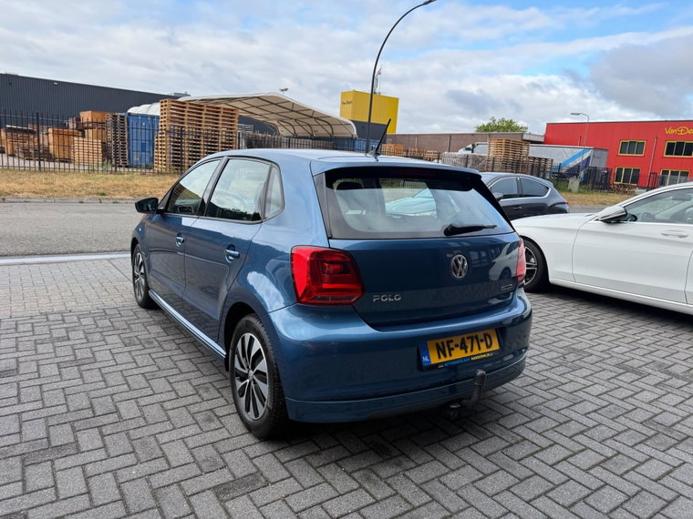 Vehicle Image 8