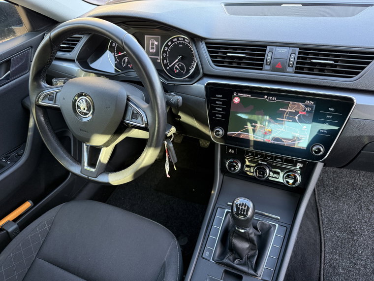 Vehicle Image 24