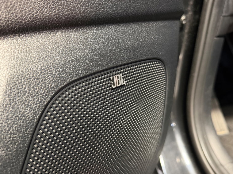 Vehicle Image 27