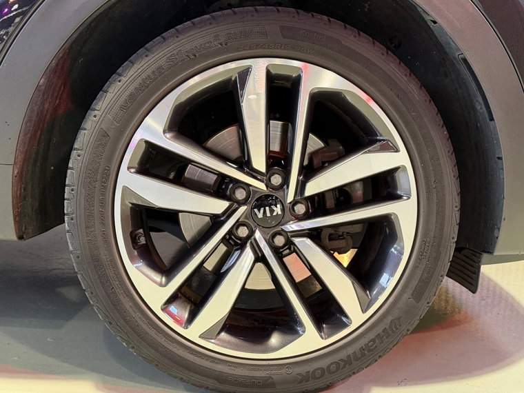 Vehicle Image 37