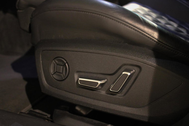 Vehicle Image 31