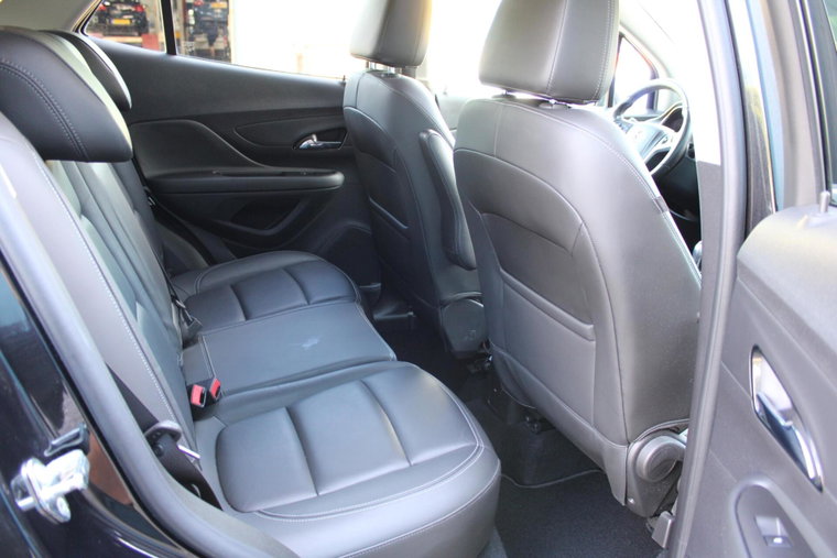 Vehicle Image 16