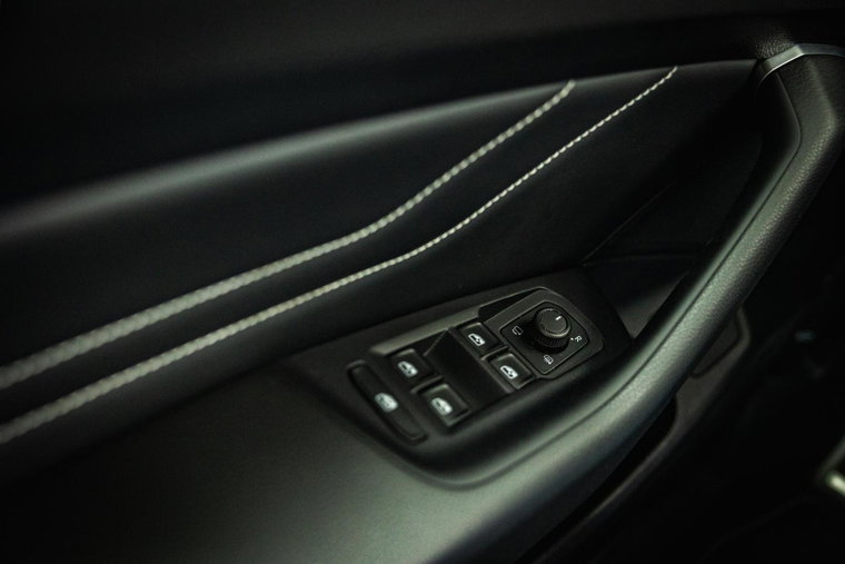 Vehicle Image 36