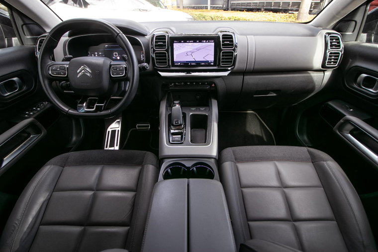 Vehicle Image 15