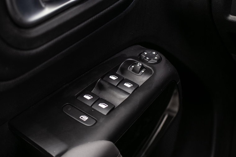 Vehicle Image 40
