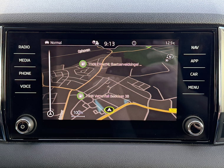 Vehicle Image 21
