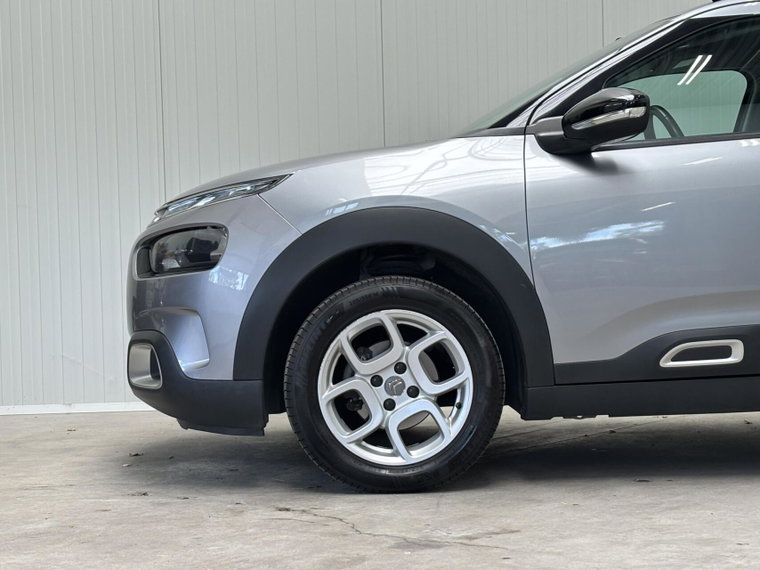 Vehicle Image 37