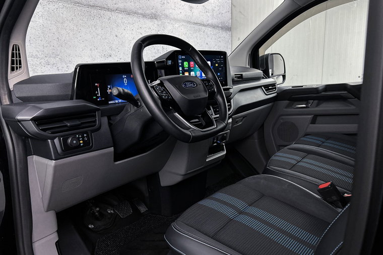Vehicle Image 21