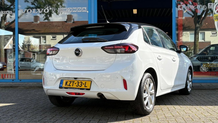 Vehicle Image 12