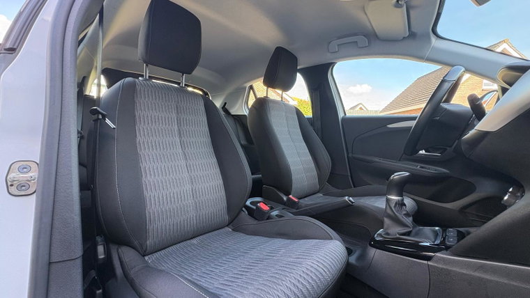 Vehicle Image 17