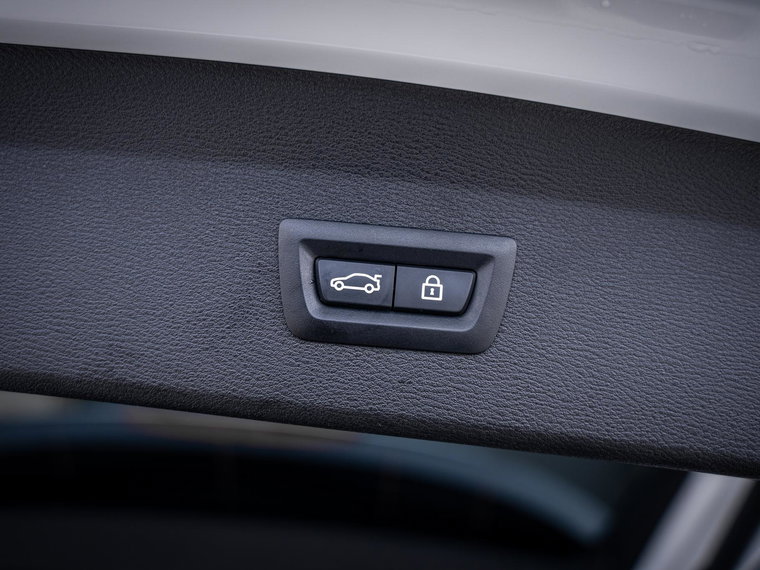 Vehicle Image 38