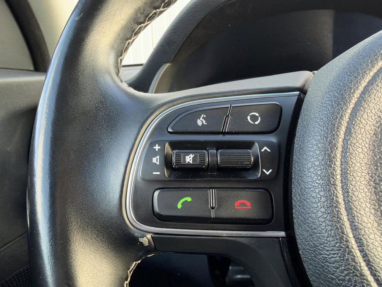 Vehicle Image 26