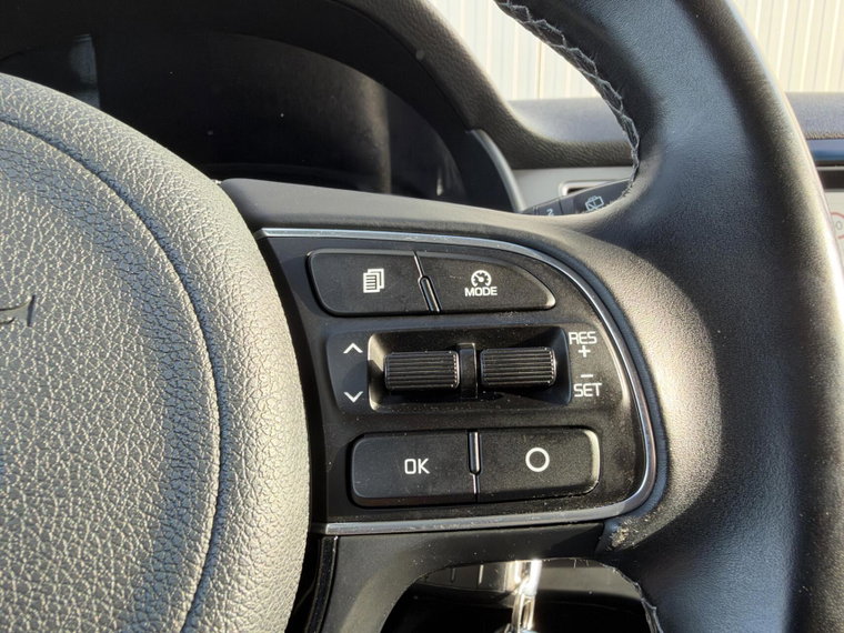 Vehicle Image 27