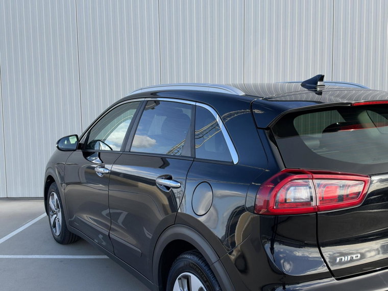 Vehicle Image 37