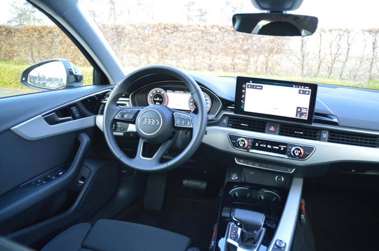 Vehicle Image 21