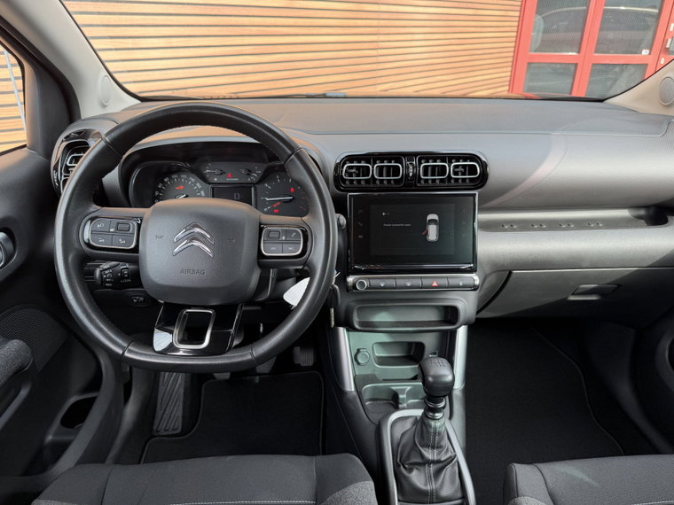 Vehicle Image 22