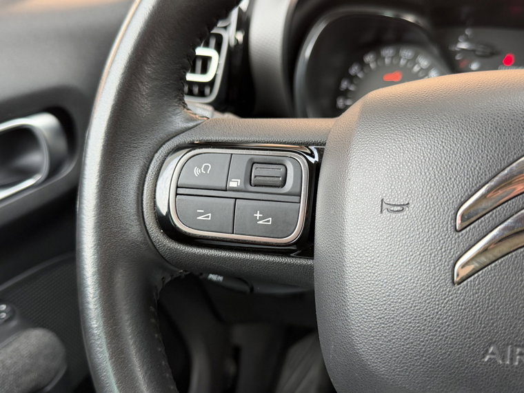 Vehicle Image 26