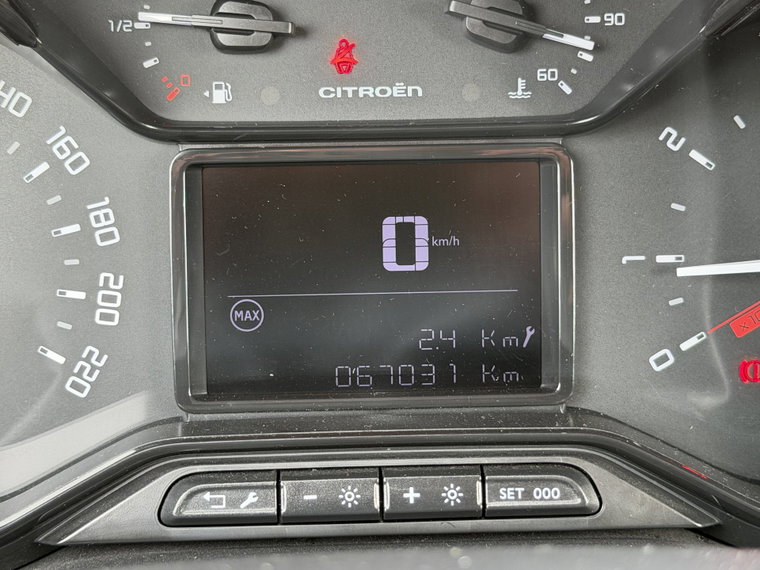 Vehicle Image 27