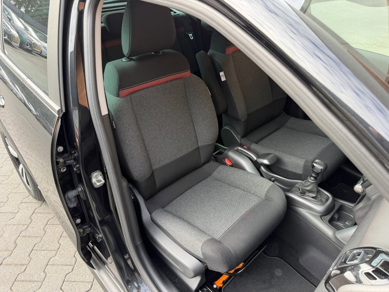 Vehicle Image 41