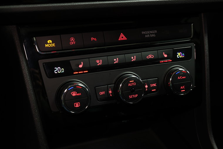 Vehicle Image 33