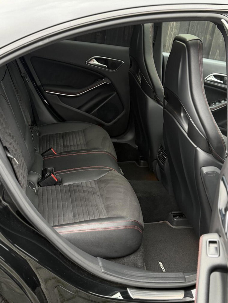Vehicle Image 38