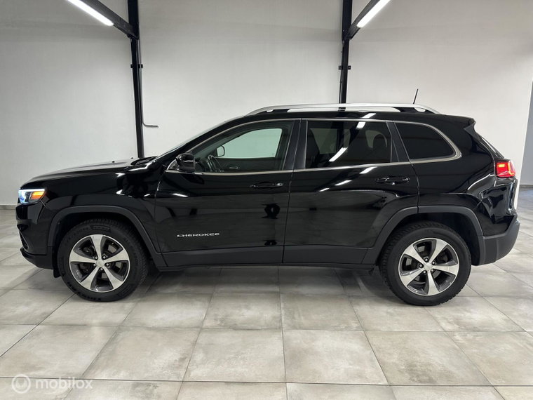 Vehicle Image 17