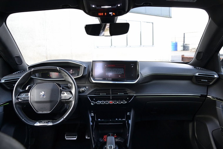 Vehicle Image 8