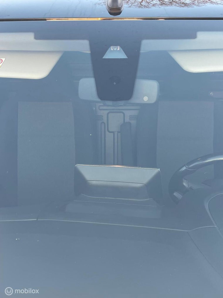 Vehicle Image 26