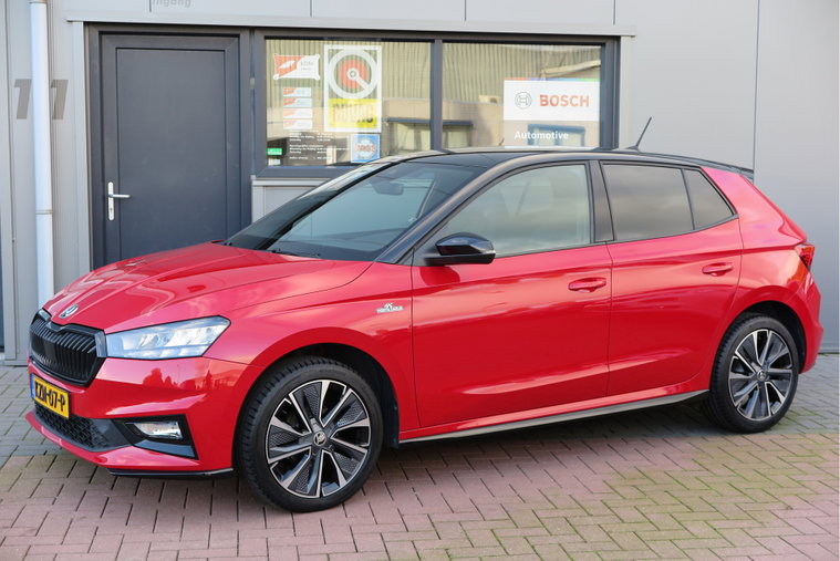 Vehicle Image 16