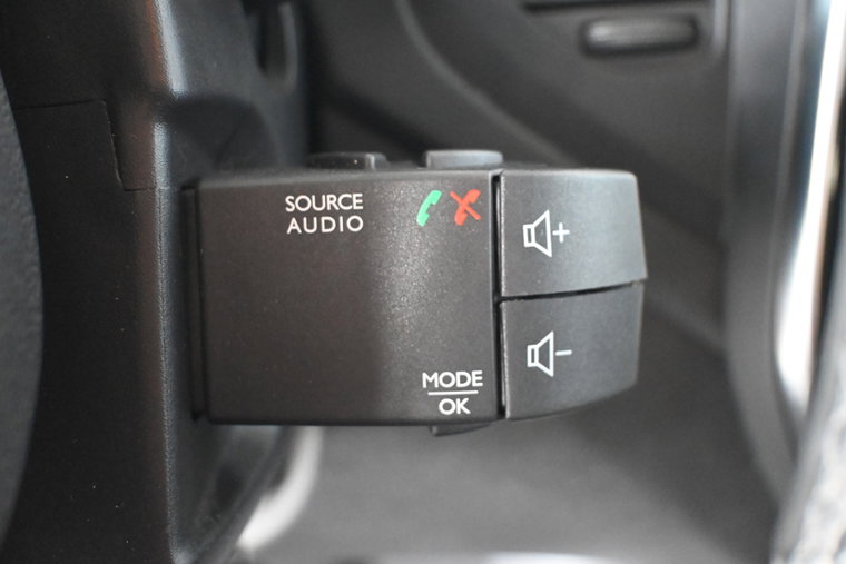 Vehicle Image 42