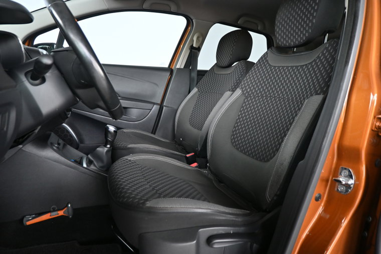 Vehicle Image 7