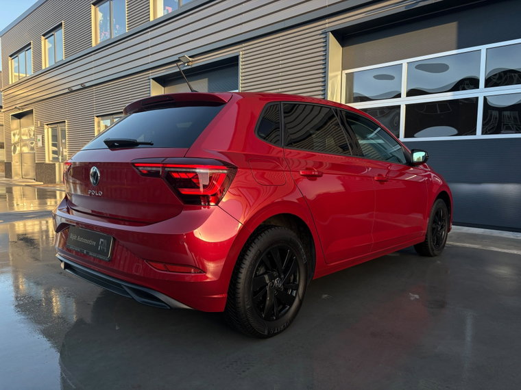 Vehicle Image 22